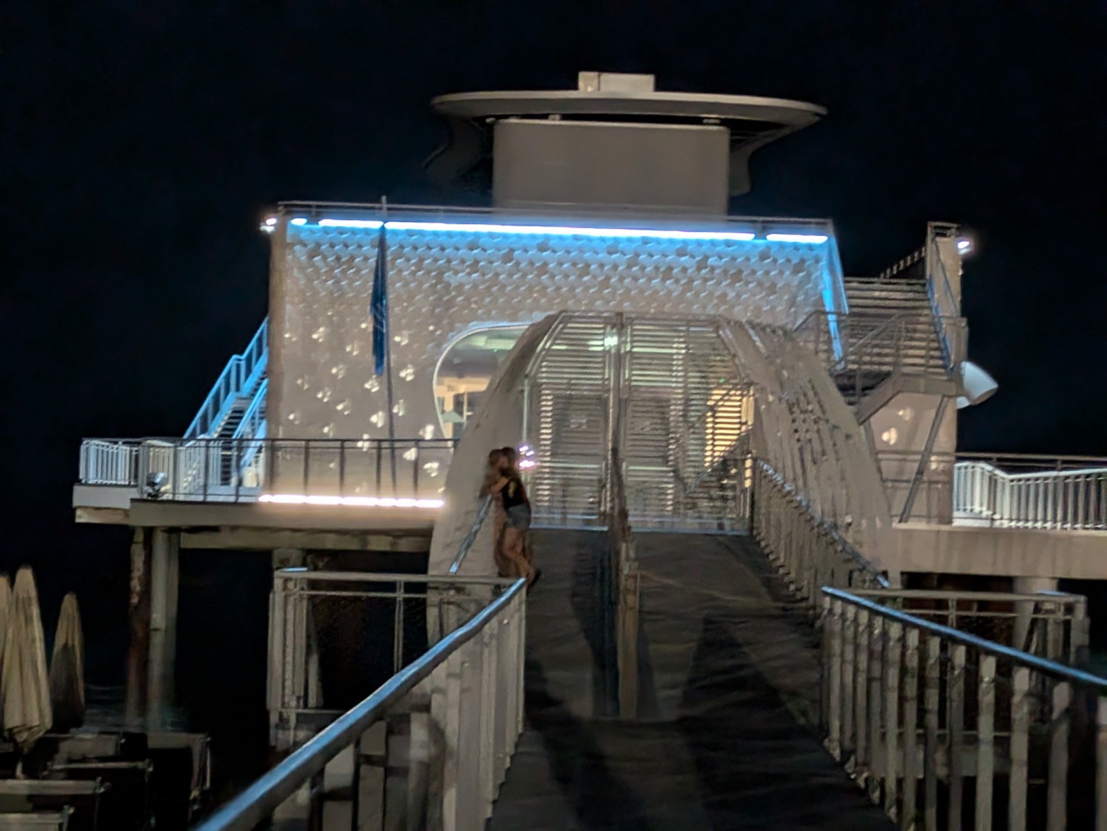 PXL 20240620 200132738.NIGHT