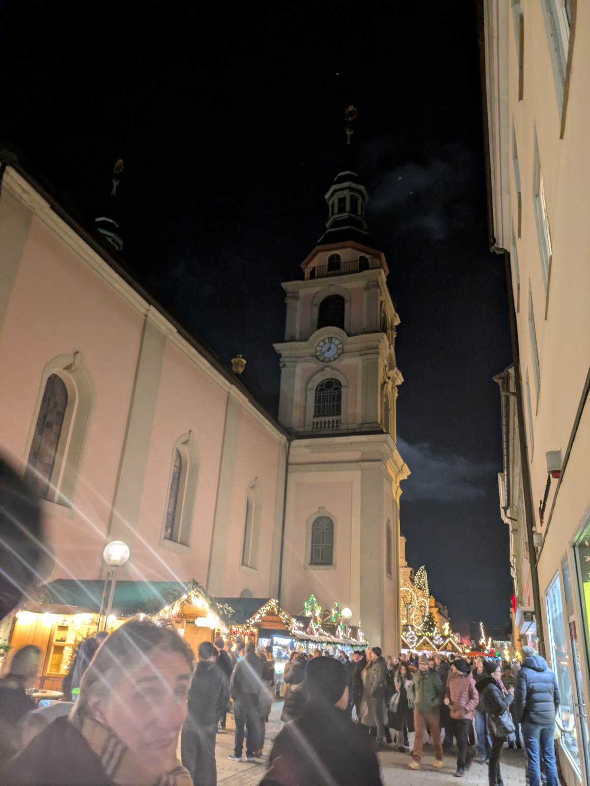 PXL 20241216 190427978