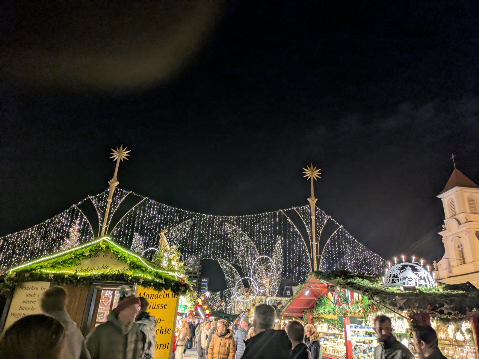 PXL 20241216 190928102