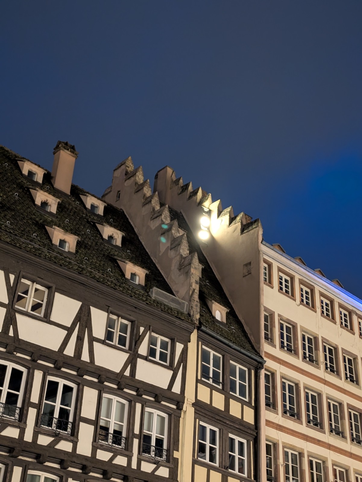 PXL 20241218 161711216.NIGHT