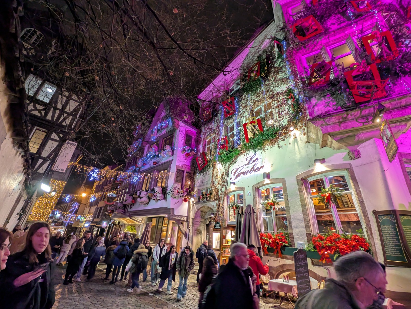 PXL 20241218 165419075.NIGHT