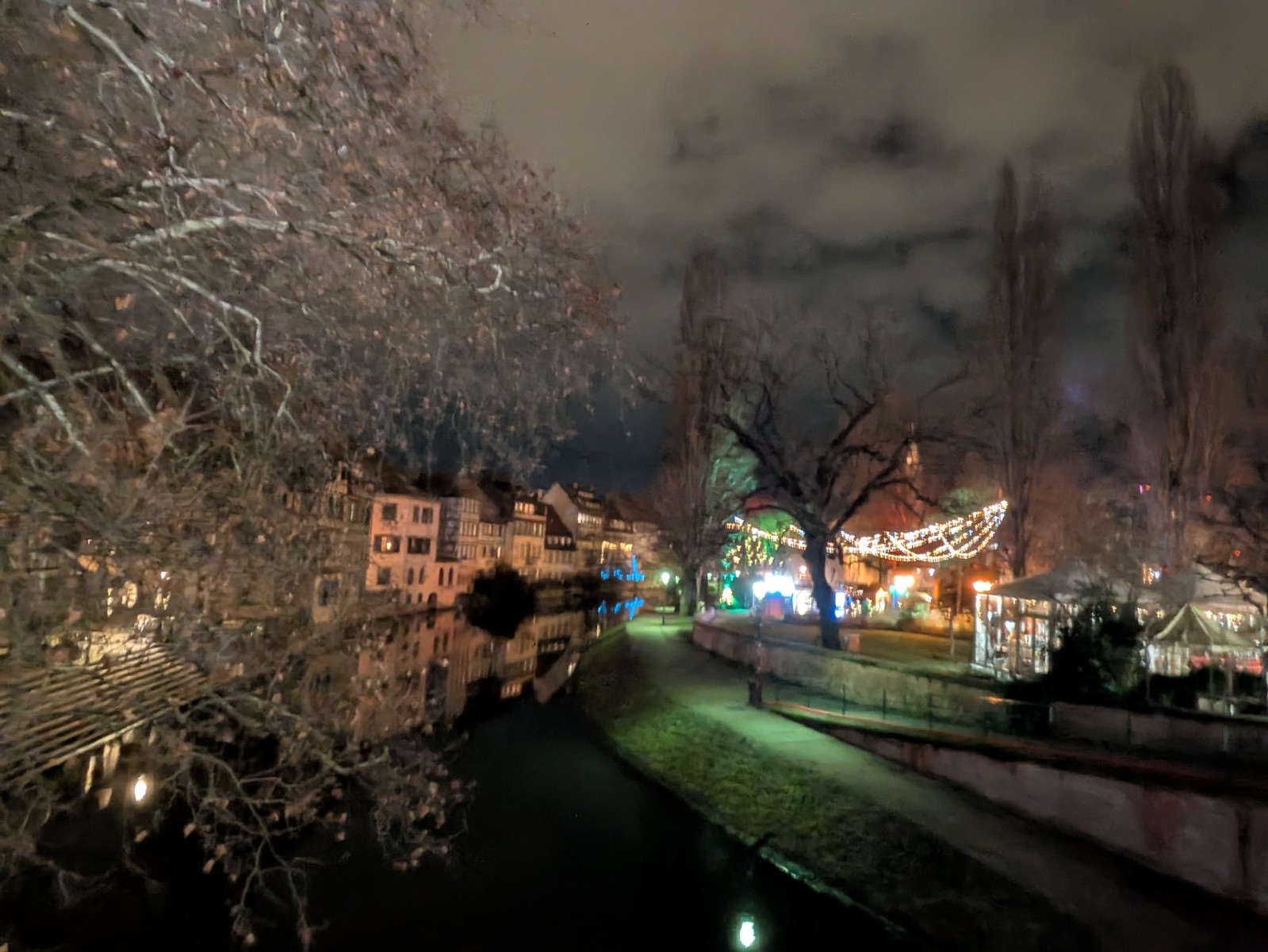 PXL 20241218 173928681.NIGHT