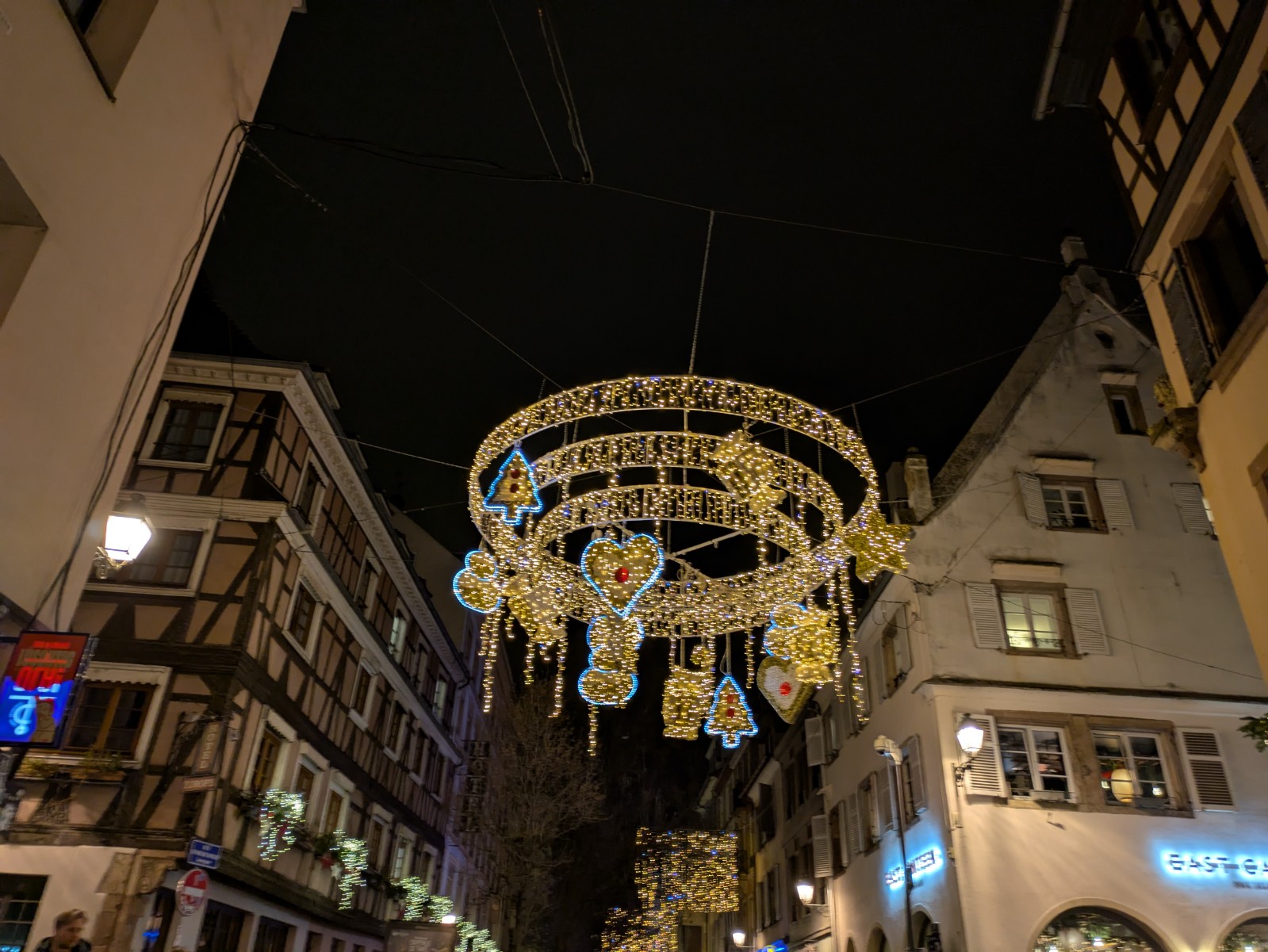 PXL 20241218 200844396