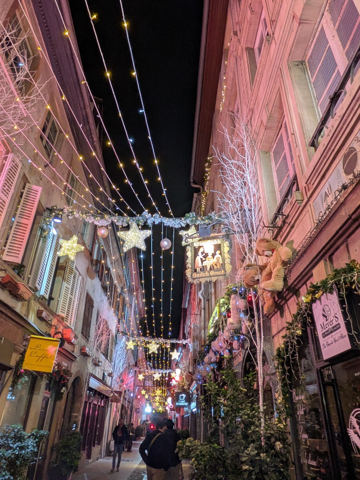 PXL 20241218 203627306