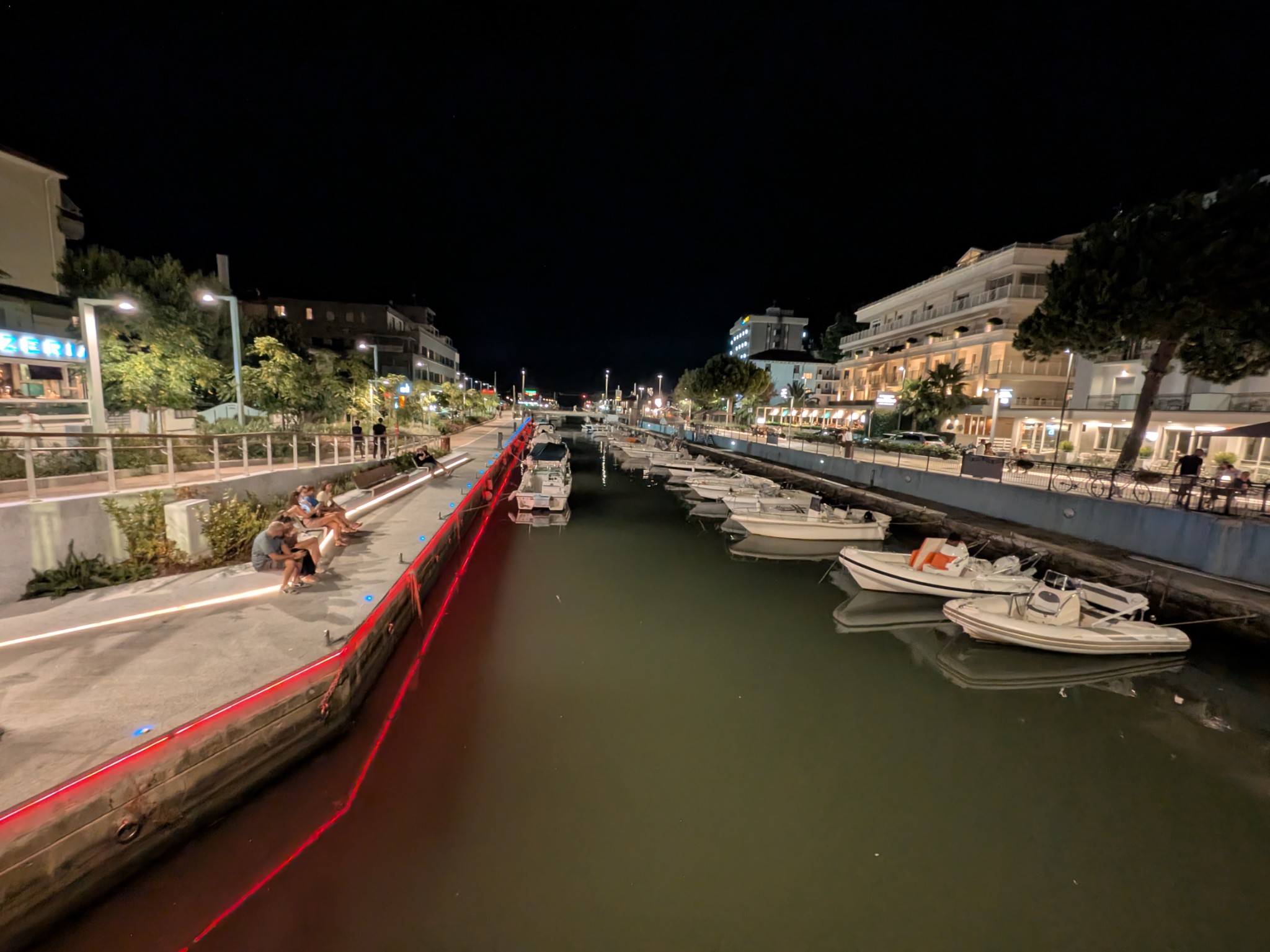 PXL 20250827 194917781.NIGHT