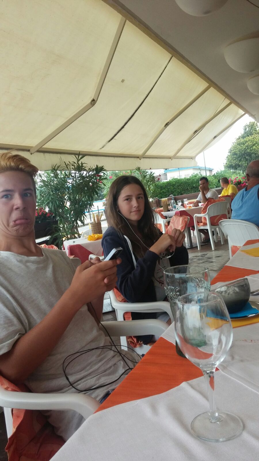 AltAt1i540VGd0c6tYfKm8q o9Nnirx5mbFc 1vi36NSGba